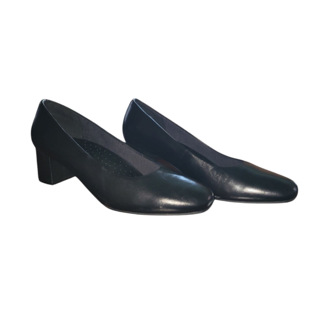 Trotters Daria Pump Size 11W‎